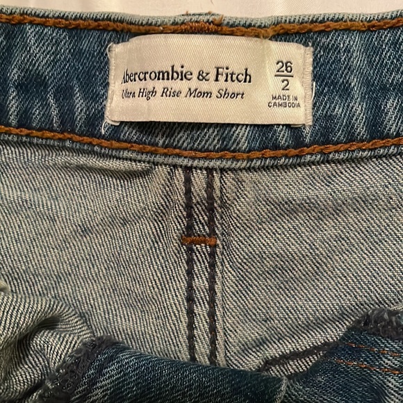 Abercrombie shorts - Picture 2 of 4